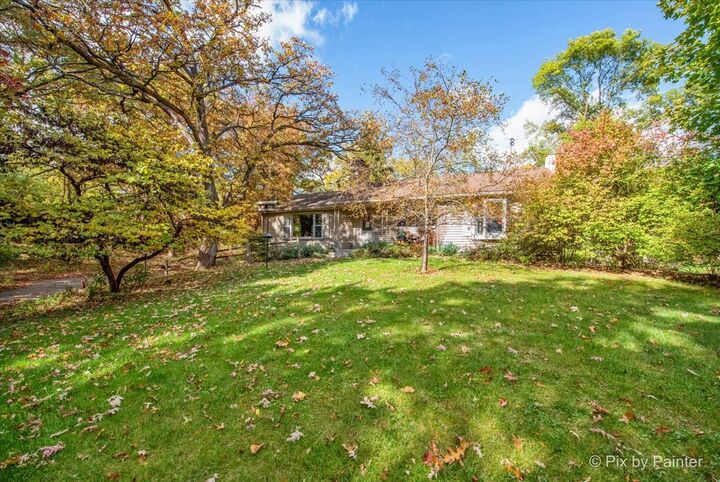 Property Photo:  612 3 Oaks Road  IL 60013 