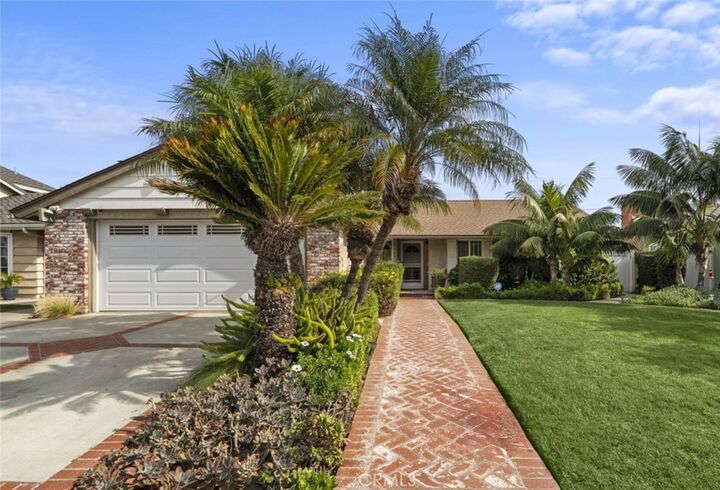 17384 Oak Street  Fountain Valley CA 92708 photo