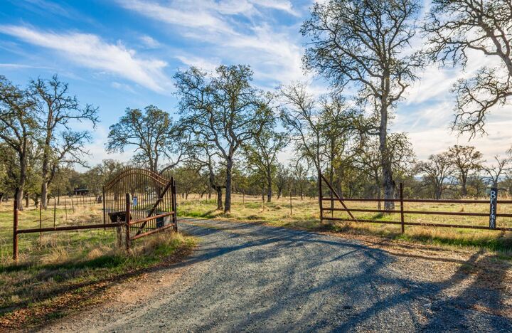 Property Photo:  19101 Poppy Hill Lane  CA 95669 