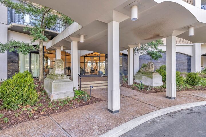 Property Photo: 4215 Harding Pike 204 TN 37205