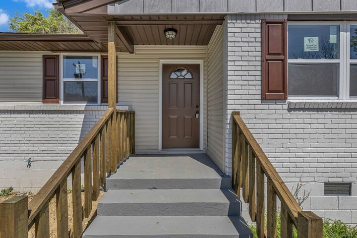 1916 Louanne Dr  Nashville TN 37217 photo