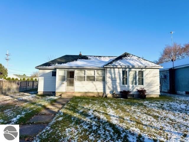 Property Photo:  320 N Clinton Street  MI 48880 