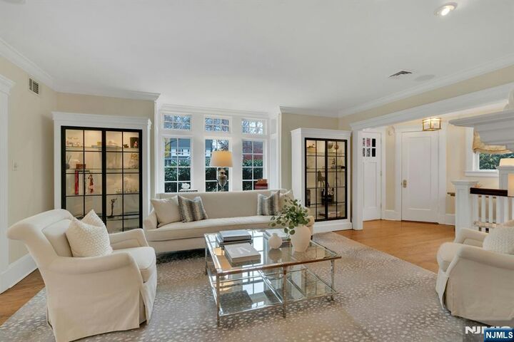 Property Photo:  271 Orchard Place  NJ 07450 