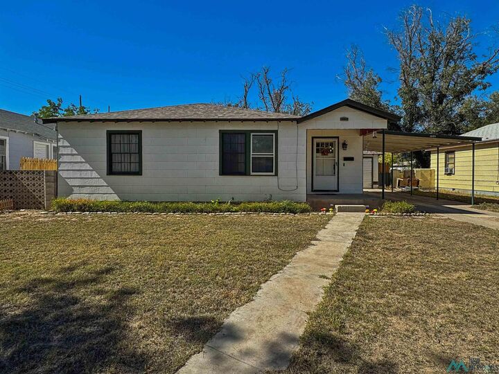 Property Photo: 1003 N Edward Street NM 88220