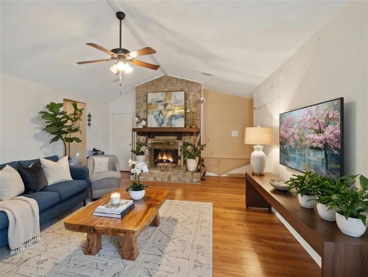 Property Photo:  2416 W Pearl Drive  LA 70072 