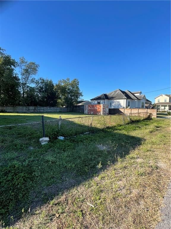 Property Photo: 2452 Vienna Street LA 70122