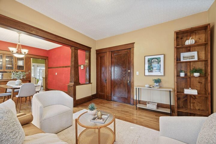 Property Photo:  988 Dayton Avenue 1  MN 55104 