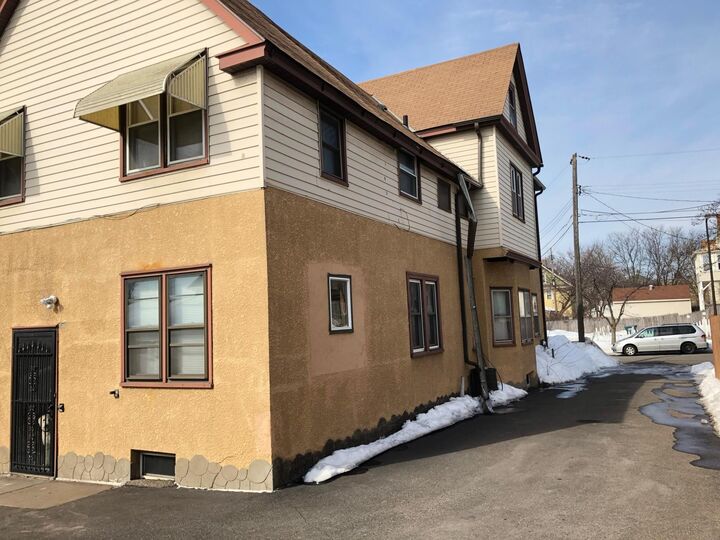 Property Photo: 672 Surrey Avenue MN 55106