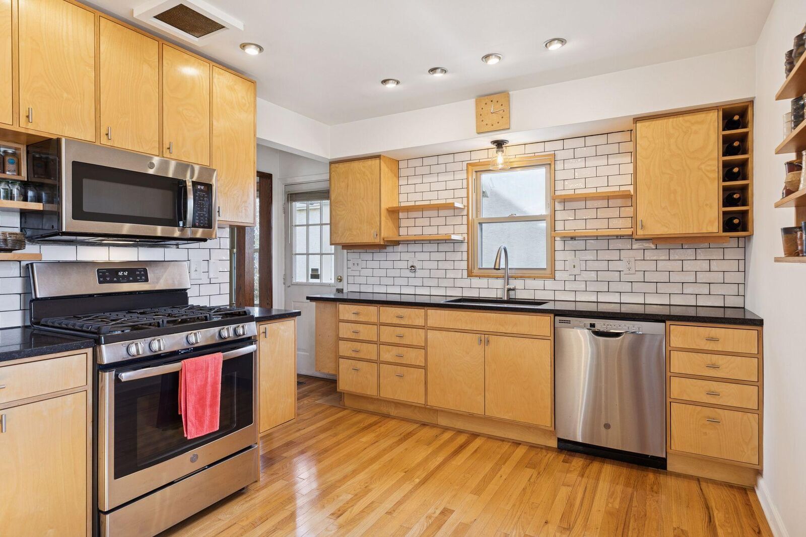 Property Photo: 1405 Schletti Street MN 55117