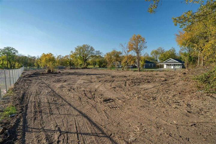 Property Photo: 3201/3203 Bourland TX 75401