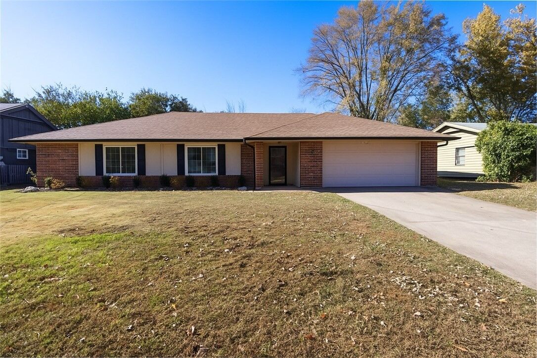 Property Photo: 1710 SW D Street AR 72712