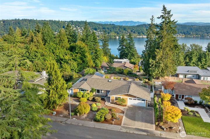 Property Photo:  1672  185th Avenue NE  WA 98008 