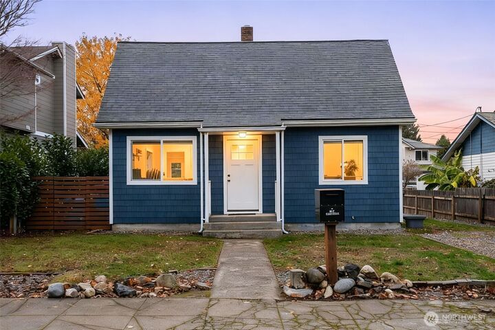 3720 N Huson Street  Tacoma WA 98407 photo