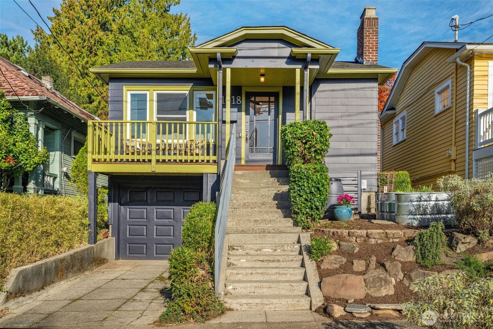 Property Photo:  1018 NE 69th Street  WA 98115 