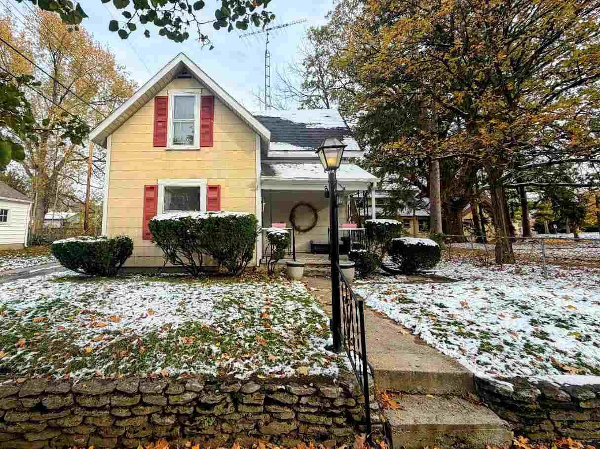 Property Photo:  117 Southwest 7th Street  IN 47374 