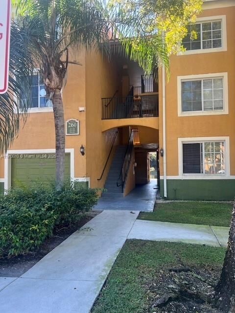 Property Photo: 2160 W Preserve Way 206 FL 33025