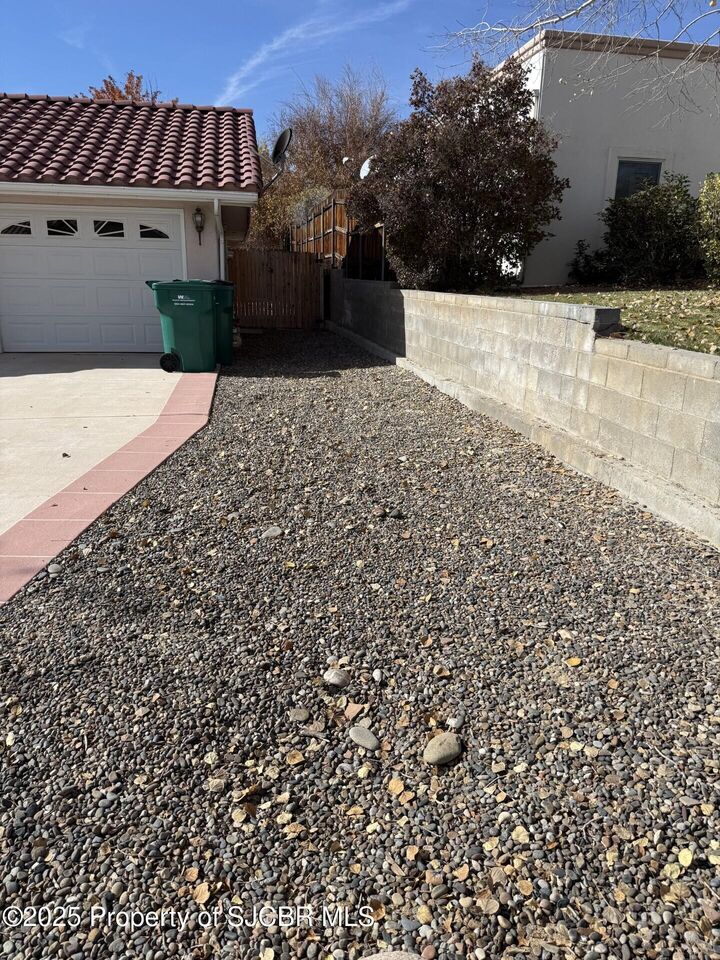 Property Photo: 4727 Calle Mio Avenue NM 87401