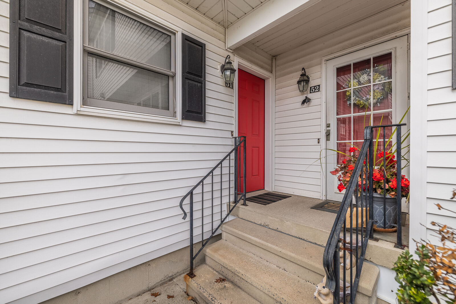 Property Photo:  51 Commodore Commons 51  CT 06418 