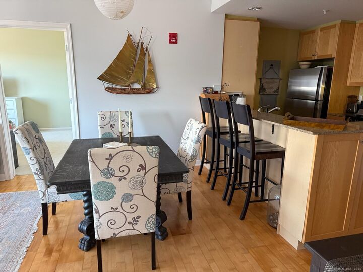 Property Photo: 400 Bank Street Apt 105 CT 06320