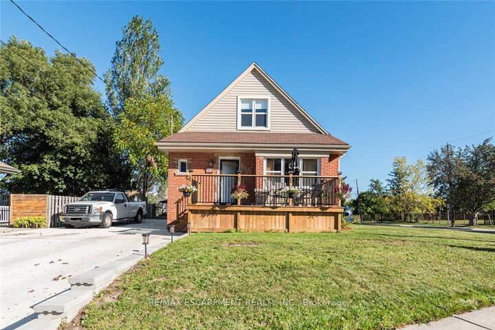 Property Photo: 199 Kimberly Drive ON L8K 4L2