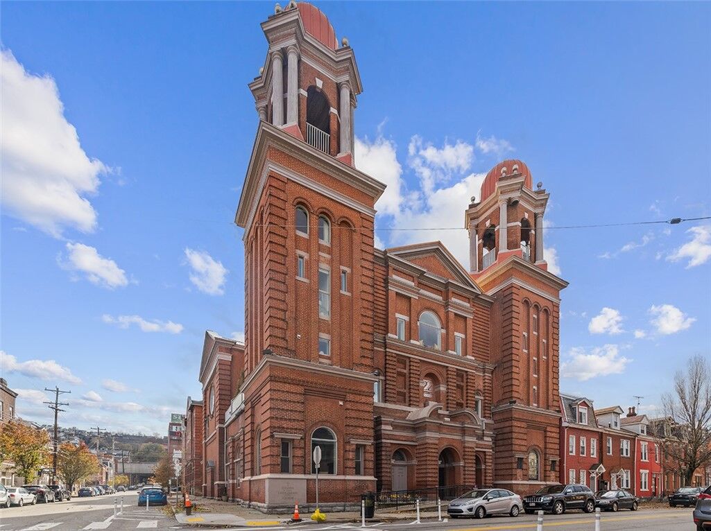 Property Photo:  2132 Sarah St 102  PA 15203 