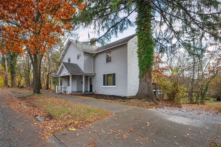 Property Photo: 928 Washington Ave PA 15139