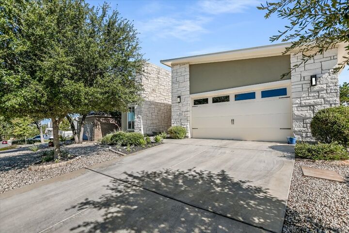 Property Photo: 804 Dancing Oak Lane TX 78666