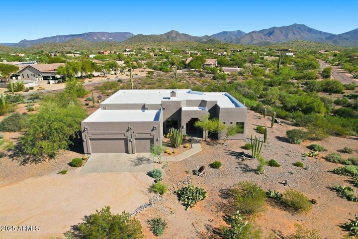 5675 E Desert Winds Drive  Cave Creek AZ 85331 photo