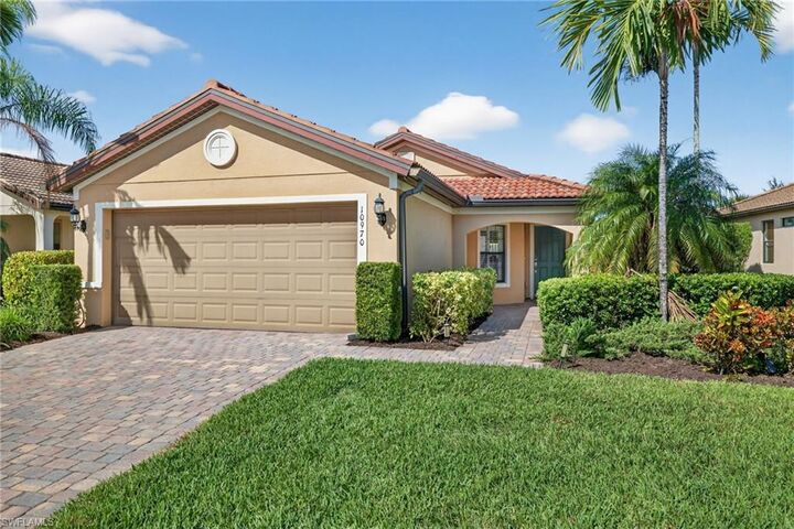 Property Photo:  10970 Glenhurst St  FL 33913 