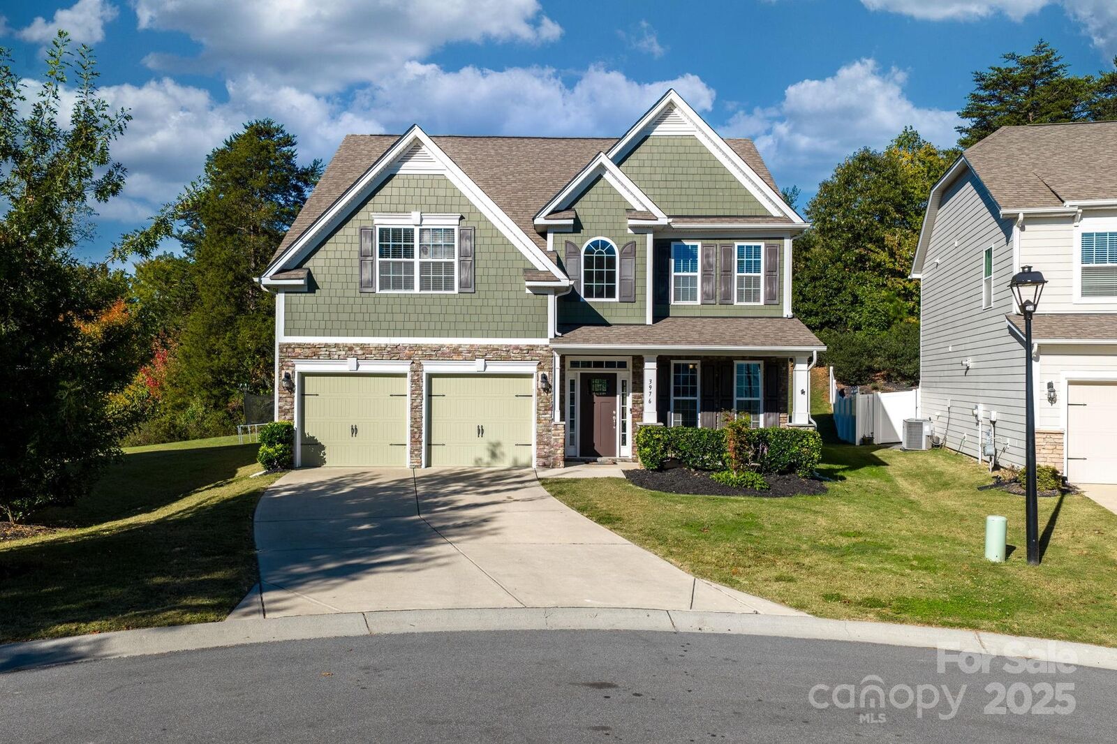 Property Photo: 3976 Lake Breeze Drive NC 28673