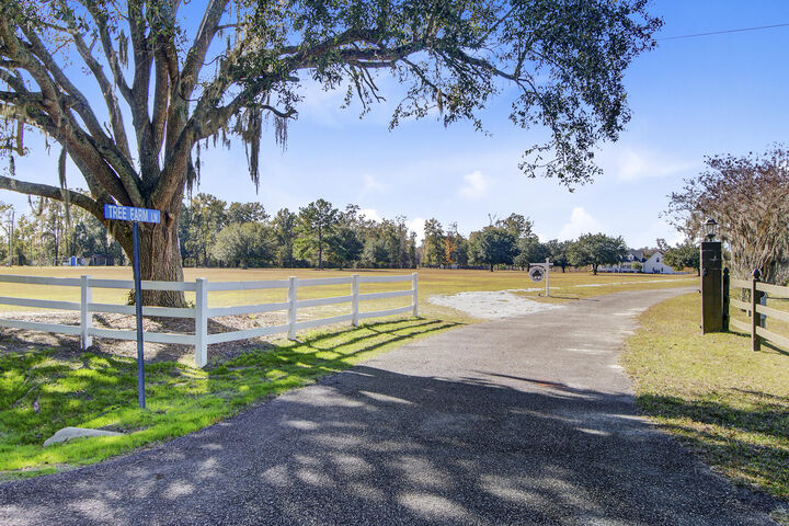 Property Photo: 933 Tree Farm Lane SC 29436
