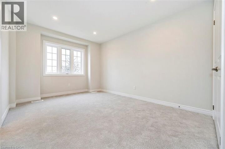 Property Photo:  20 Jellicoe Court  ON L9A 4T1 