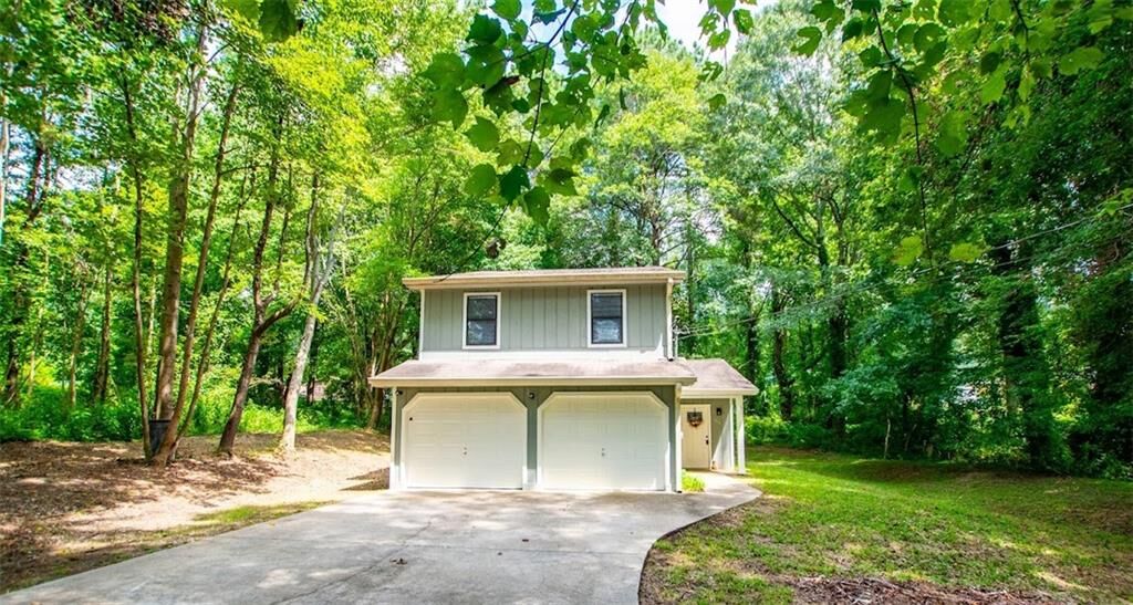 Property Photo: 114 Claire Drive GA 30116