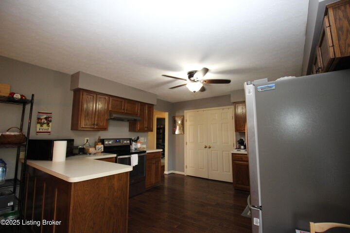 Property Photo:  148 Primrose Dr  KY 40047 