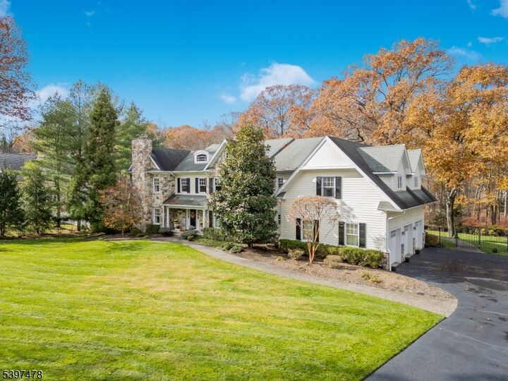 Property Photo:  278 Crest Pl  NJ 07417 