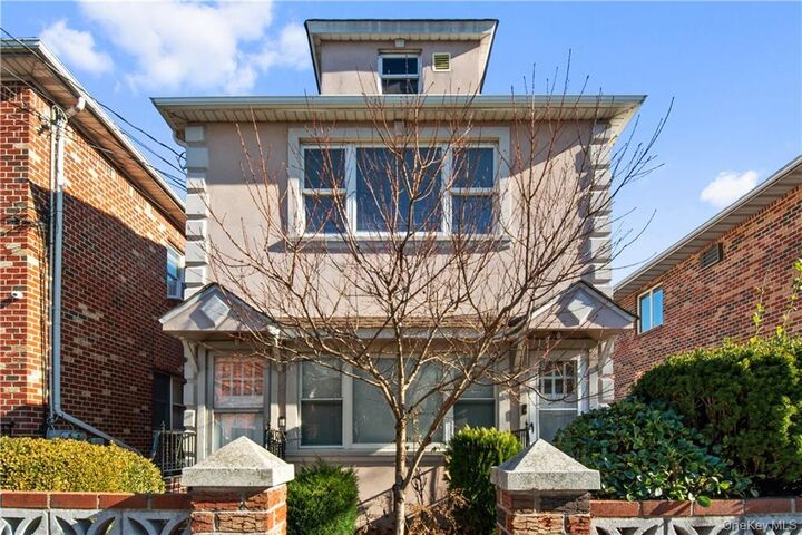 Property Photo:  1616 Library Avenue  NY 10465 