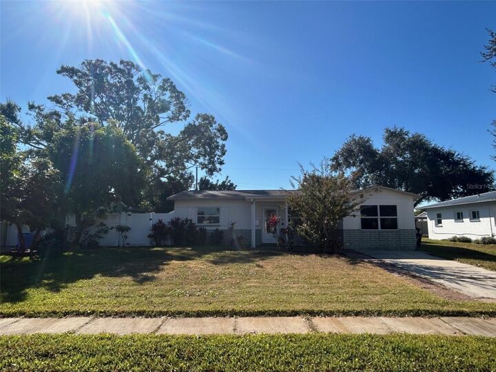 Property Photo:  5276 101st Avenue N  FL 33782 