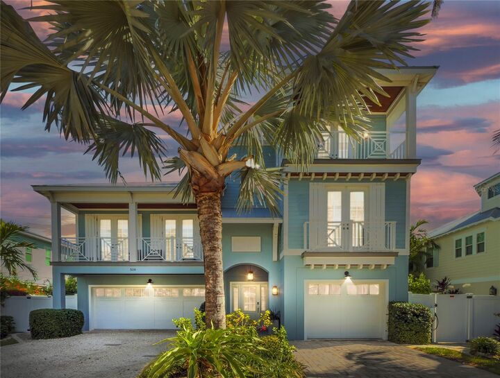 Property Photo: 519 Villa Rosa Way FL 34216