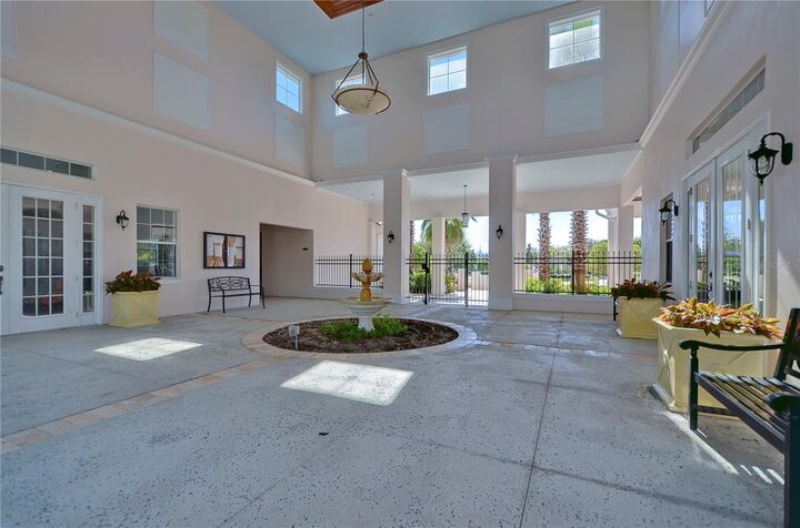 Property Photo: 7013 Briarhill Court FL 33625