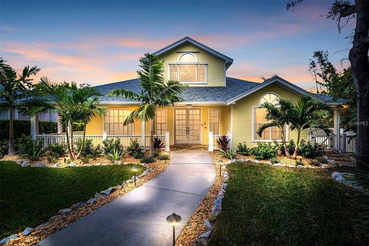 Property Photo:  266 Florida Boulevard  FL 34681 