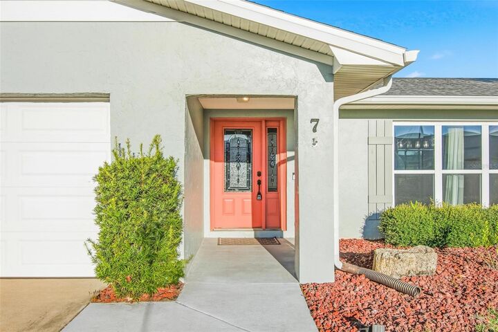 Property Photo:  7 Clarendon Court S  FL 32137 