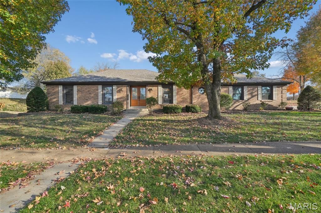 Property Photo: 825 Phaeton Drive MO 63021