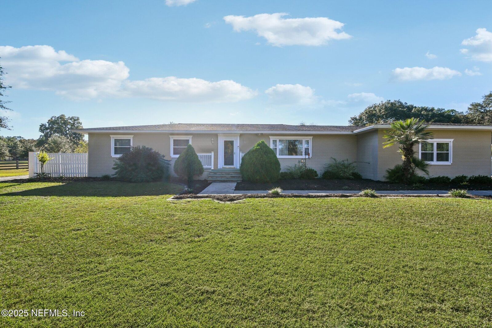 Property Photo: 768 Arthur Moore Drive FL 32043