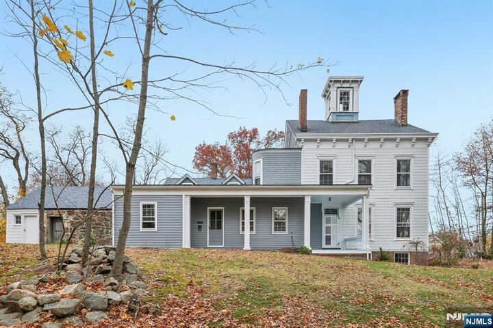 Property Photo:  142 Island Road  NJ 07430 