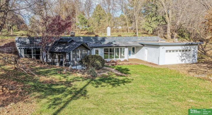 Property Photo: 14938 Fall River Lane NE 68008