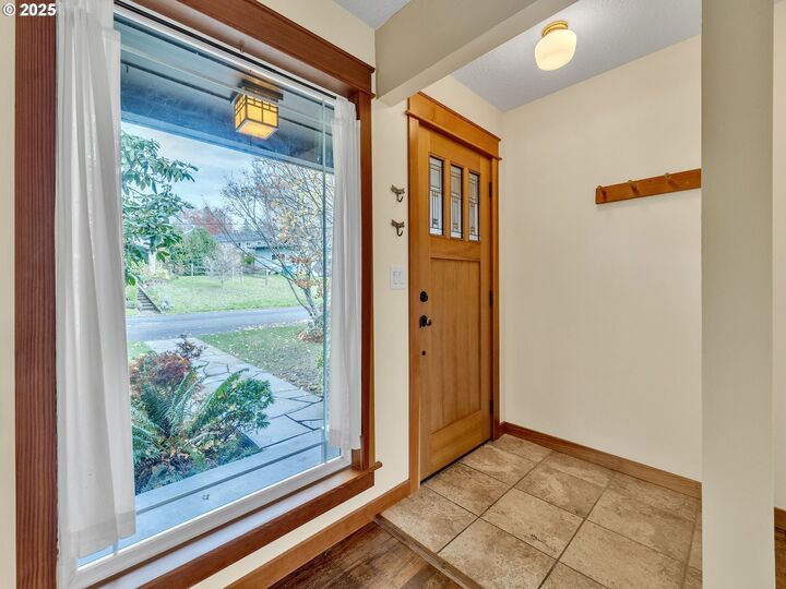 Property Photo: 4524 SW Illinois St OR 97221