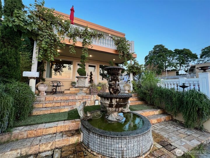 Property Photo:  4030  Beach Drive SW  WA 98116 