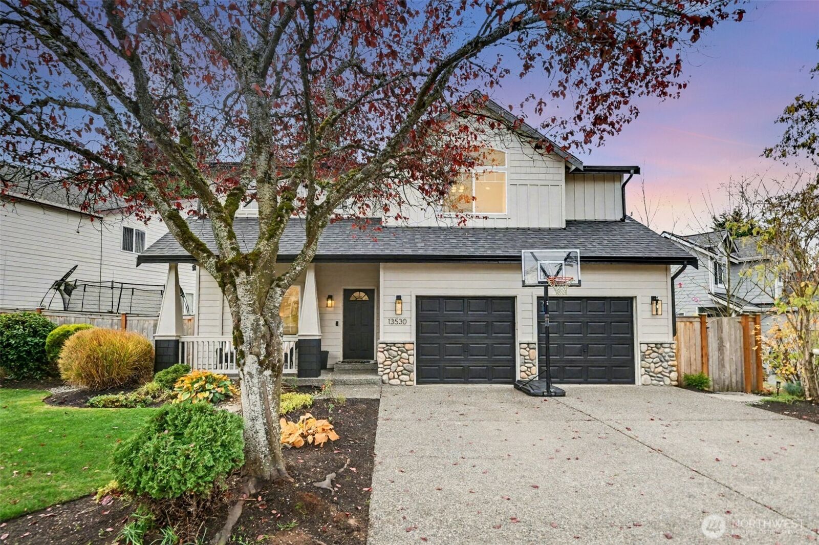 Property Photo: 13530 43rd Avenue SE WA 98012