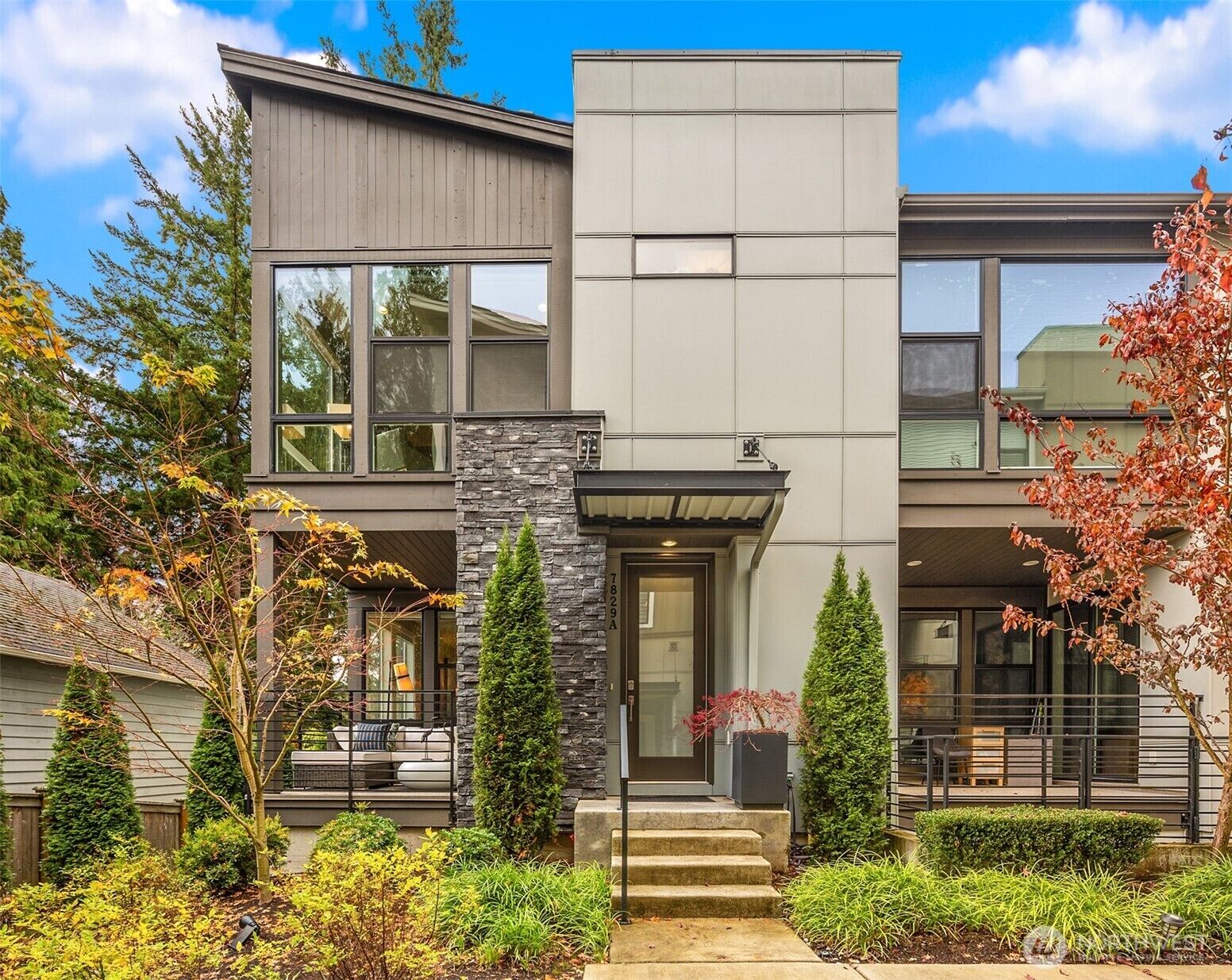 Property Photo: 7829 NE 121st Lane A WA 98034