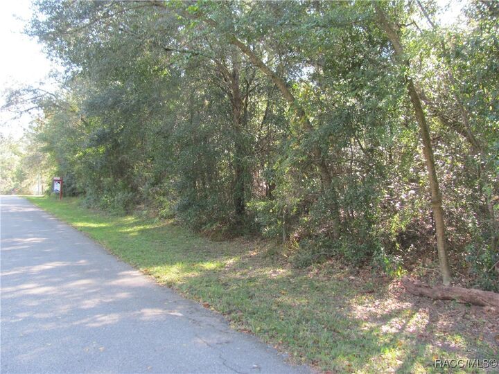 Property Photo: 1264 E Getty Lane FL 34442